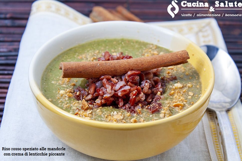 Riso rosso speziato alle mandorle con crema di lenticchie piccante
